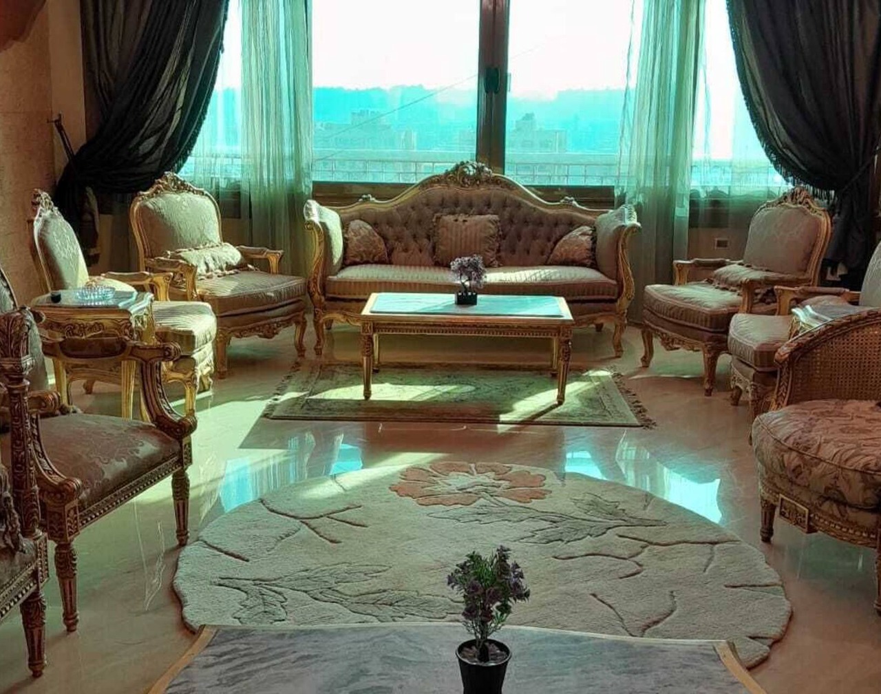 LUXURY LARGE APARTMENT IN THE HEART OF CAIRO 1
