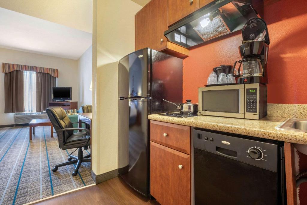 MainStay Suites Grantville - Hershey North 1