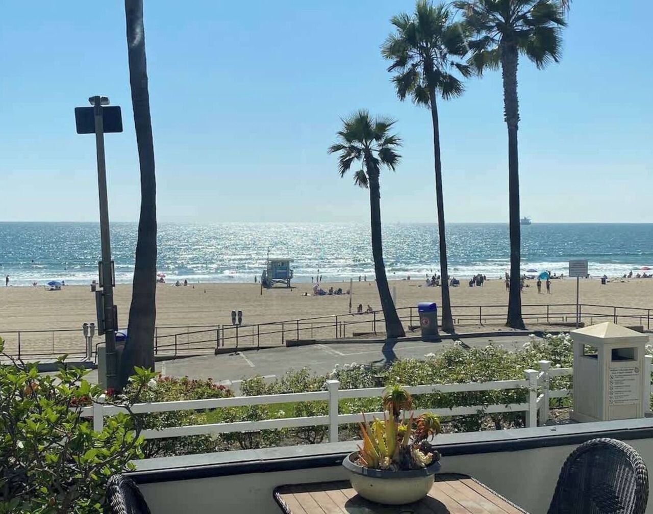 Manhattan Beach Beachfront Charming On The Strand 1
