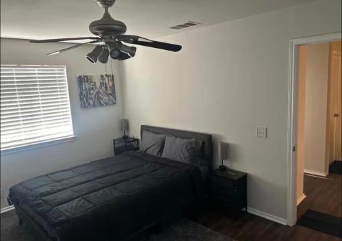 Master Bedroom w own bathroom near Austin airport 1