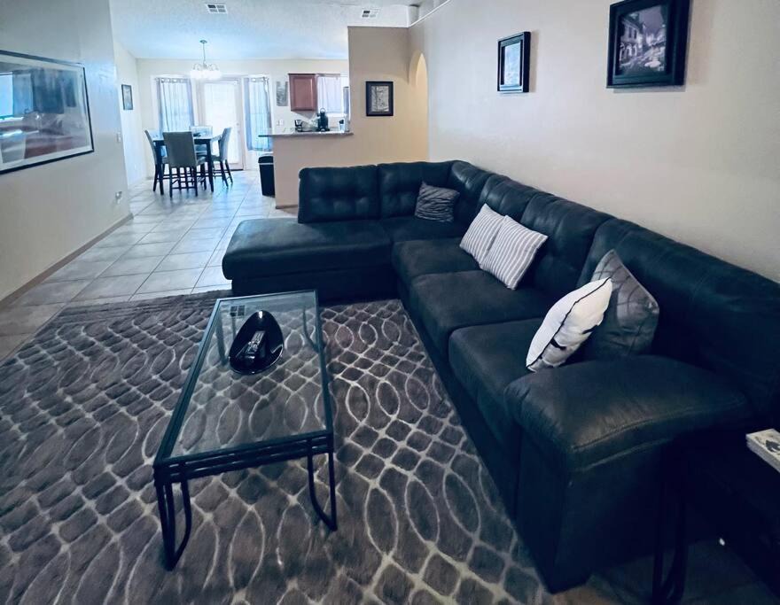 Master king suite, Phoenix gem! 1