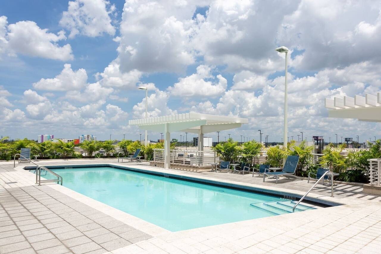 Miami Midtown Luxury Apartment with Parking 1