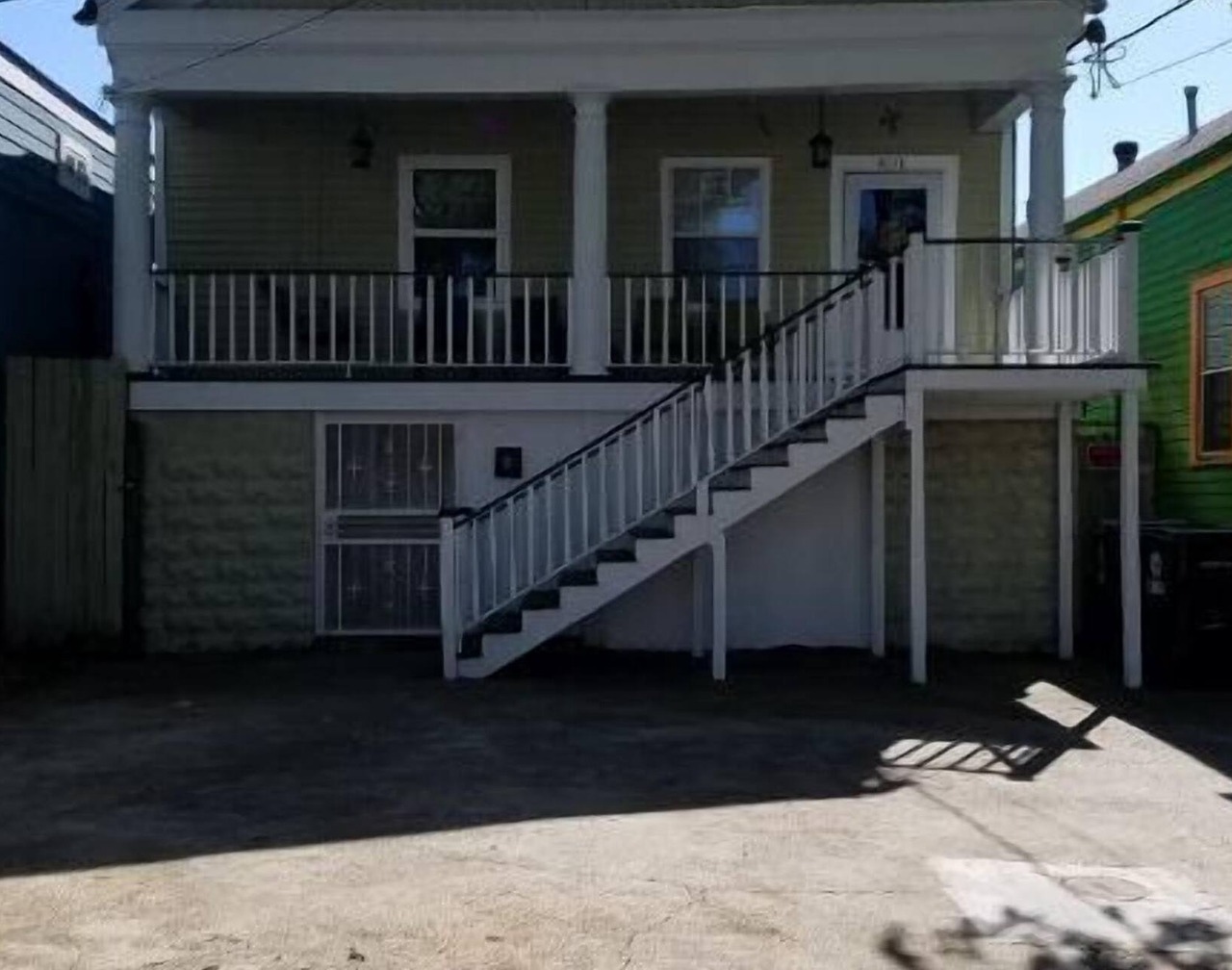 Mid City. Newly Renovated. 6 minutes from Downtown. 1