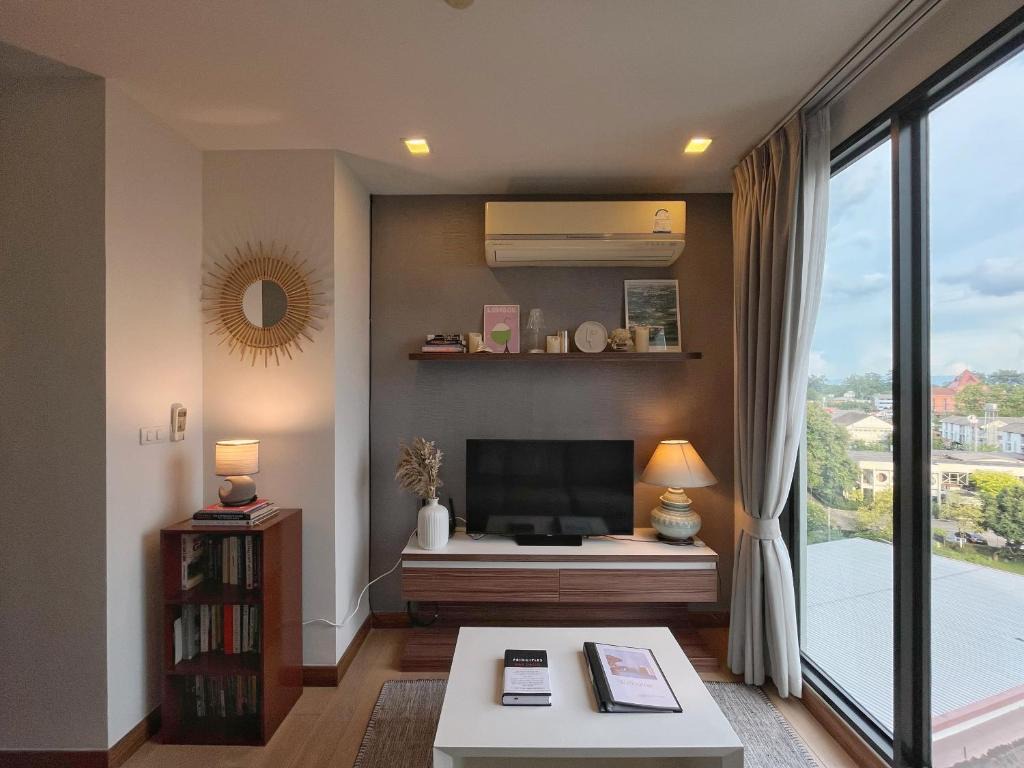 Modern Apartment Near Old Town 1