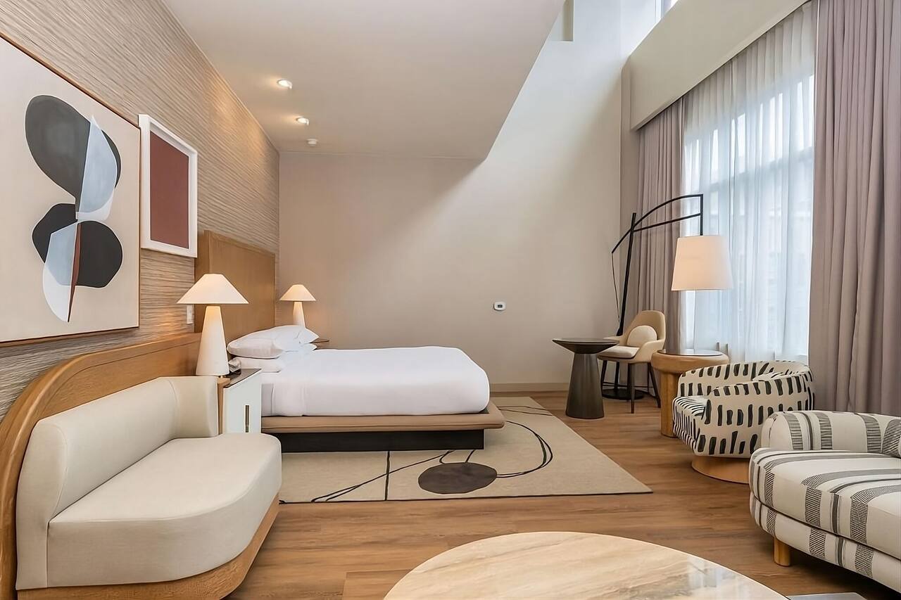 Modern Comfort with Great Amenities | Outdoor Swimming Pool | Pet-Friendly 1