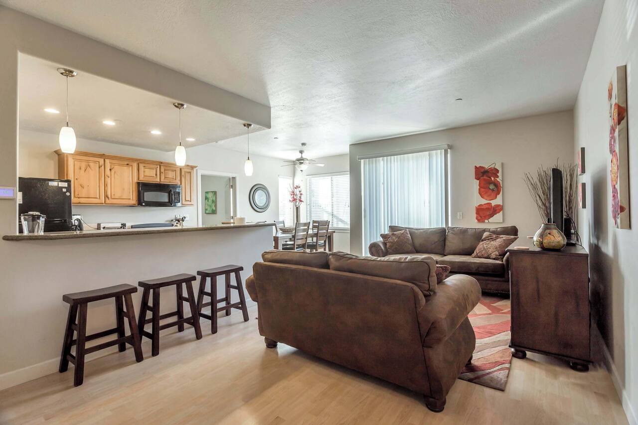 Modern Condo Near Convention Center 1