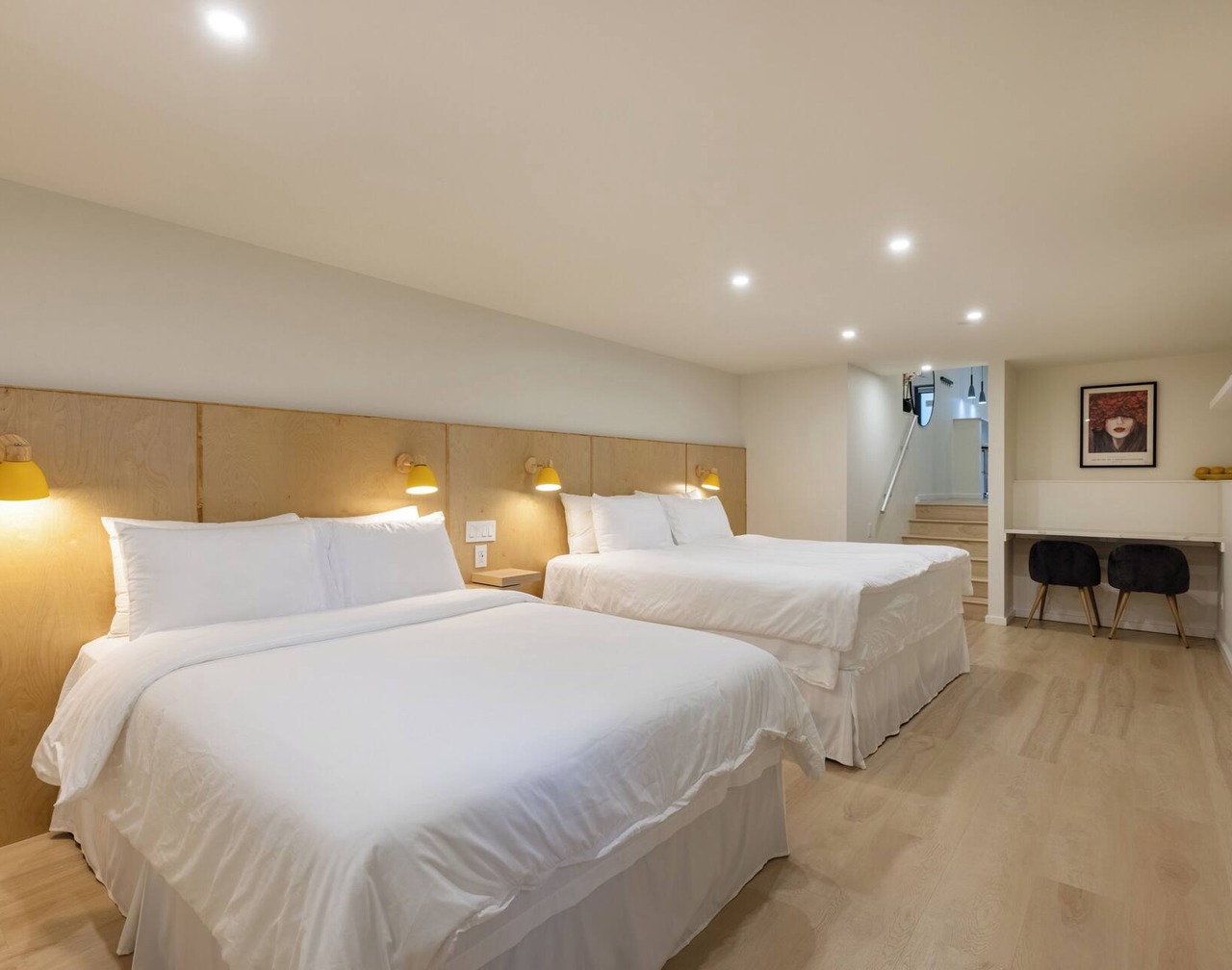Modern King-Size Guest Suite w/AC 1