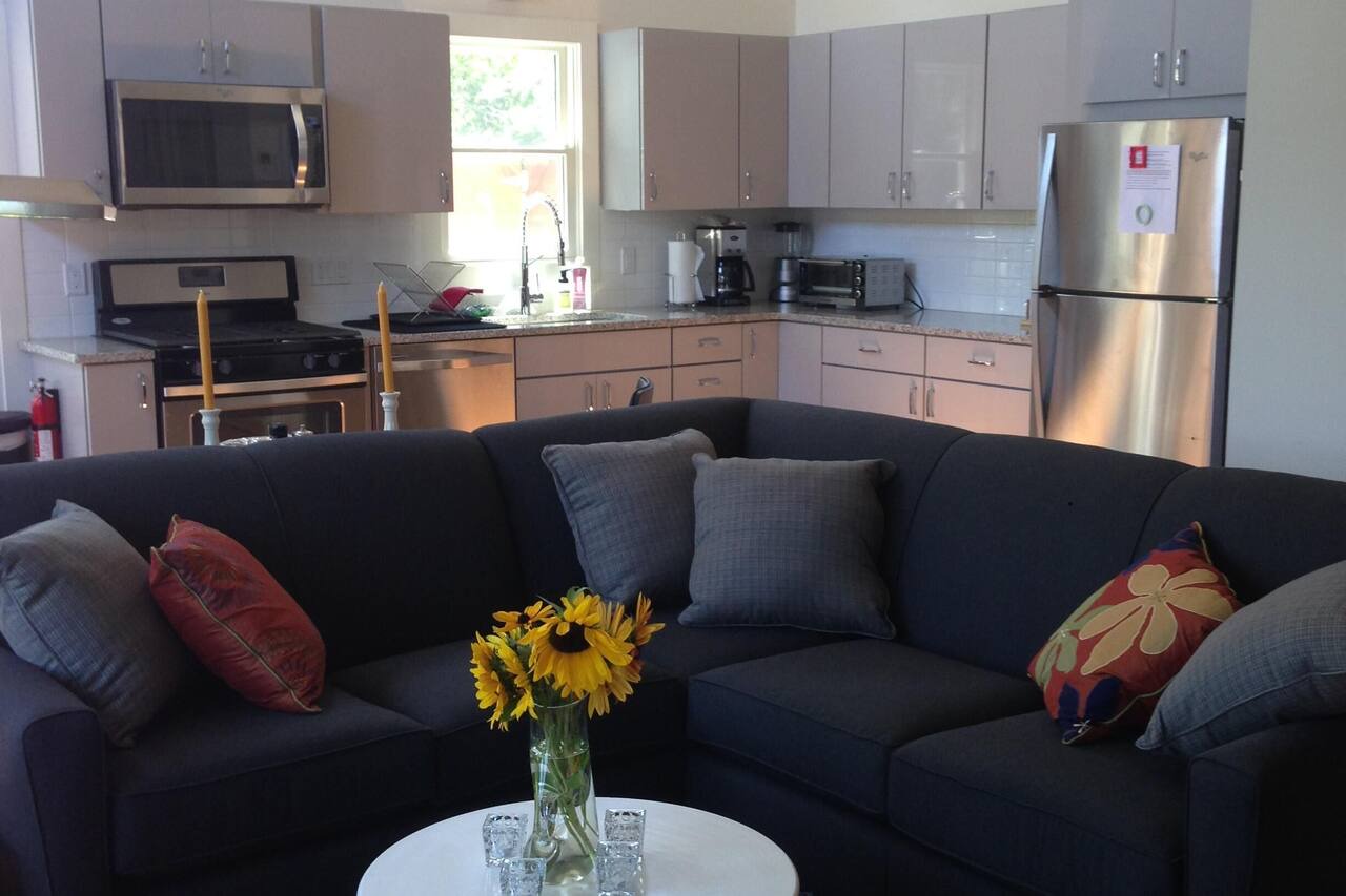 Modern Provincetown 2 Bedroom in Quiet West End Neighborhood 1