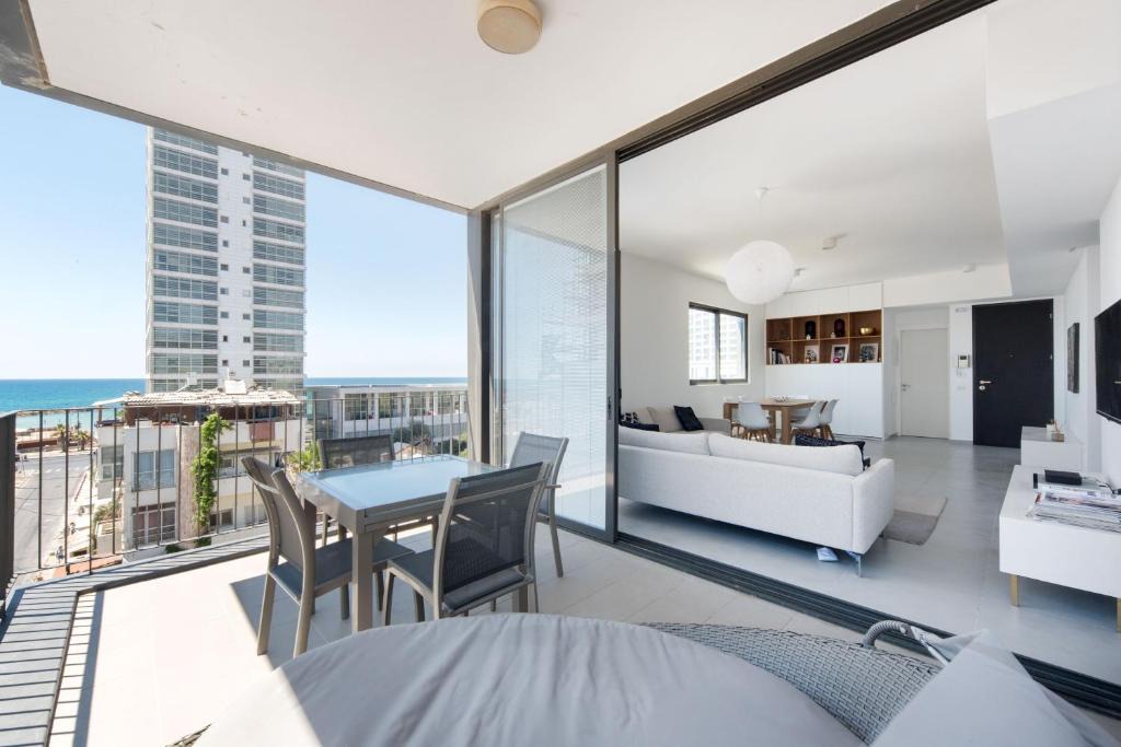 Modern Sea 2BR in Beach Club by HolyGuest 1