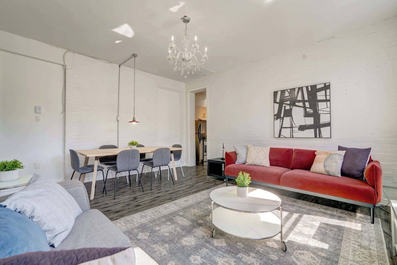Mont-Royal Ave Apartment with Private Studio Suite 1