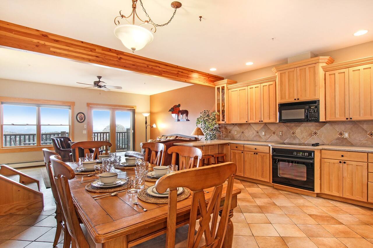 Mount Chapin S4 - 3 Br Spacious Condo - Lake and Mountain Views 1