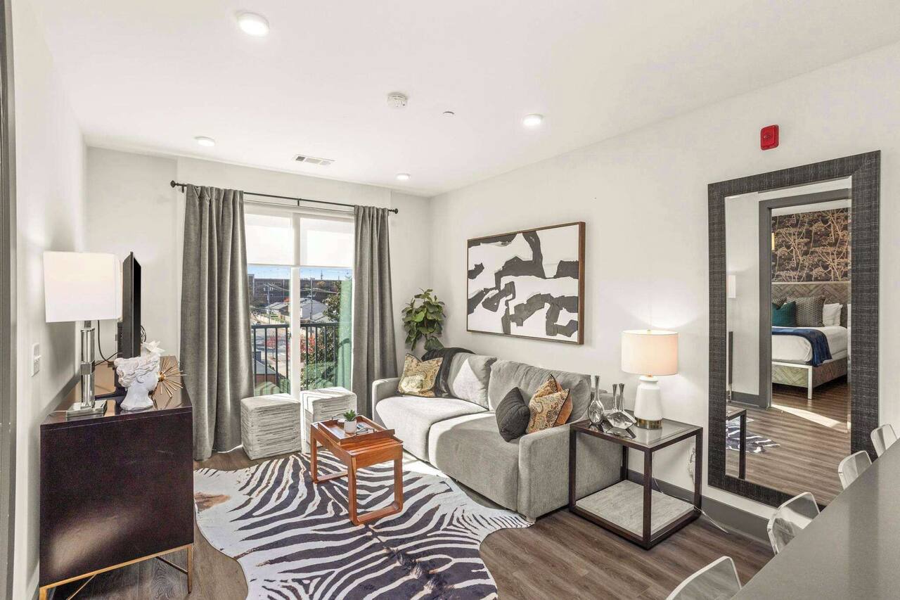 Muse-ic City Luxury - Entire Apt 5 min to Broadway 1