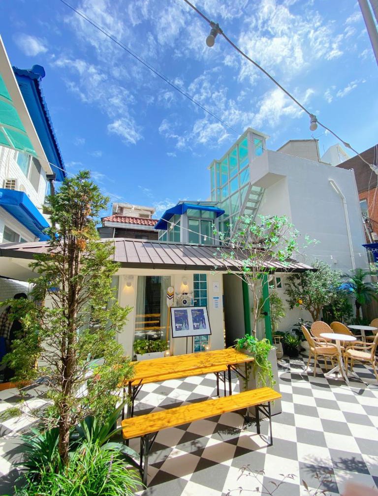 N Village 1
