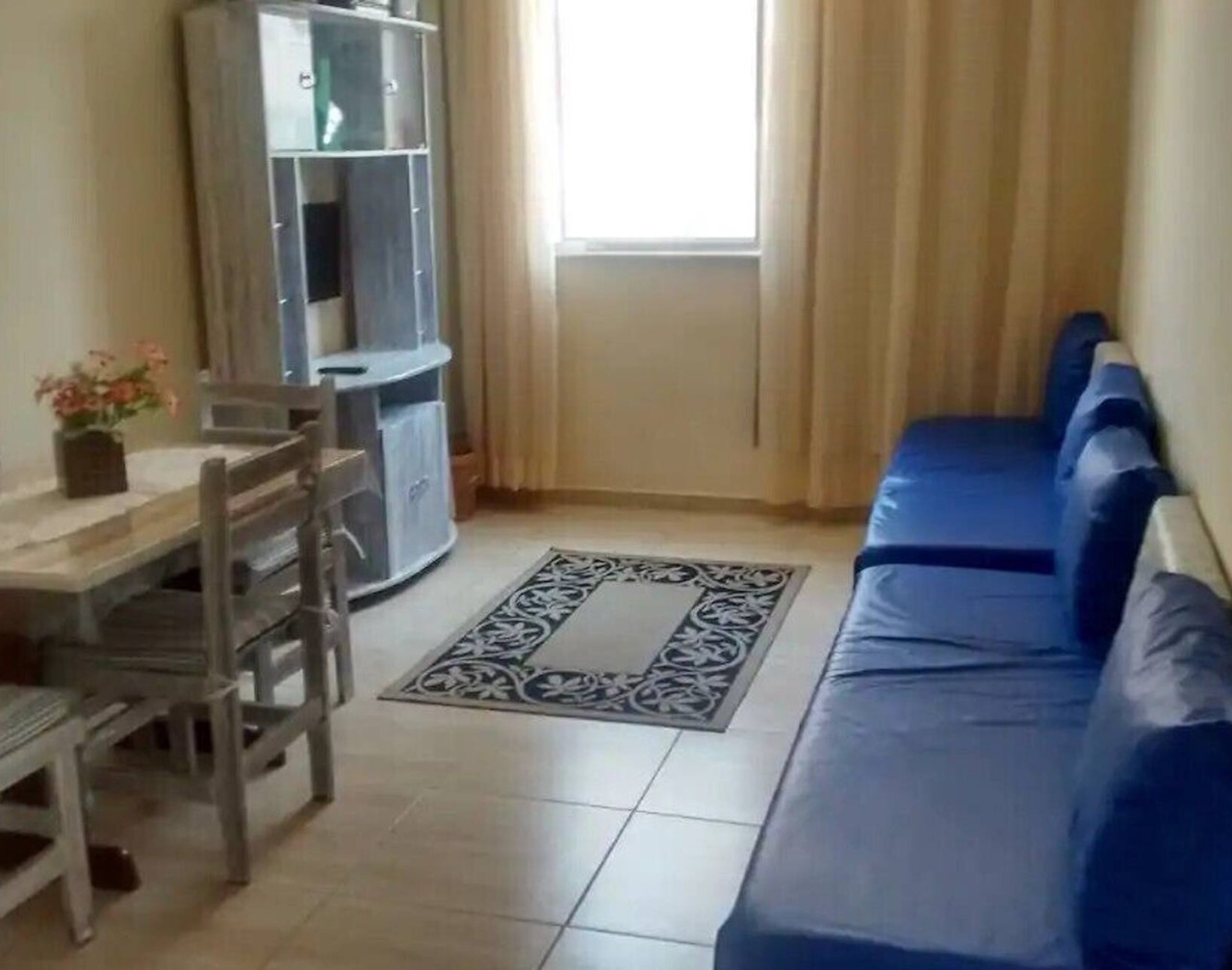 Near Praia do Forte, Wi-Fi and parking available! Quiet neighborhood! Less than 100 meters from the beach! 1