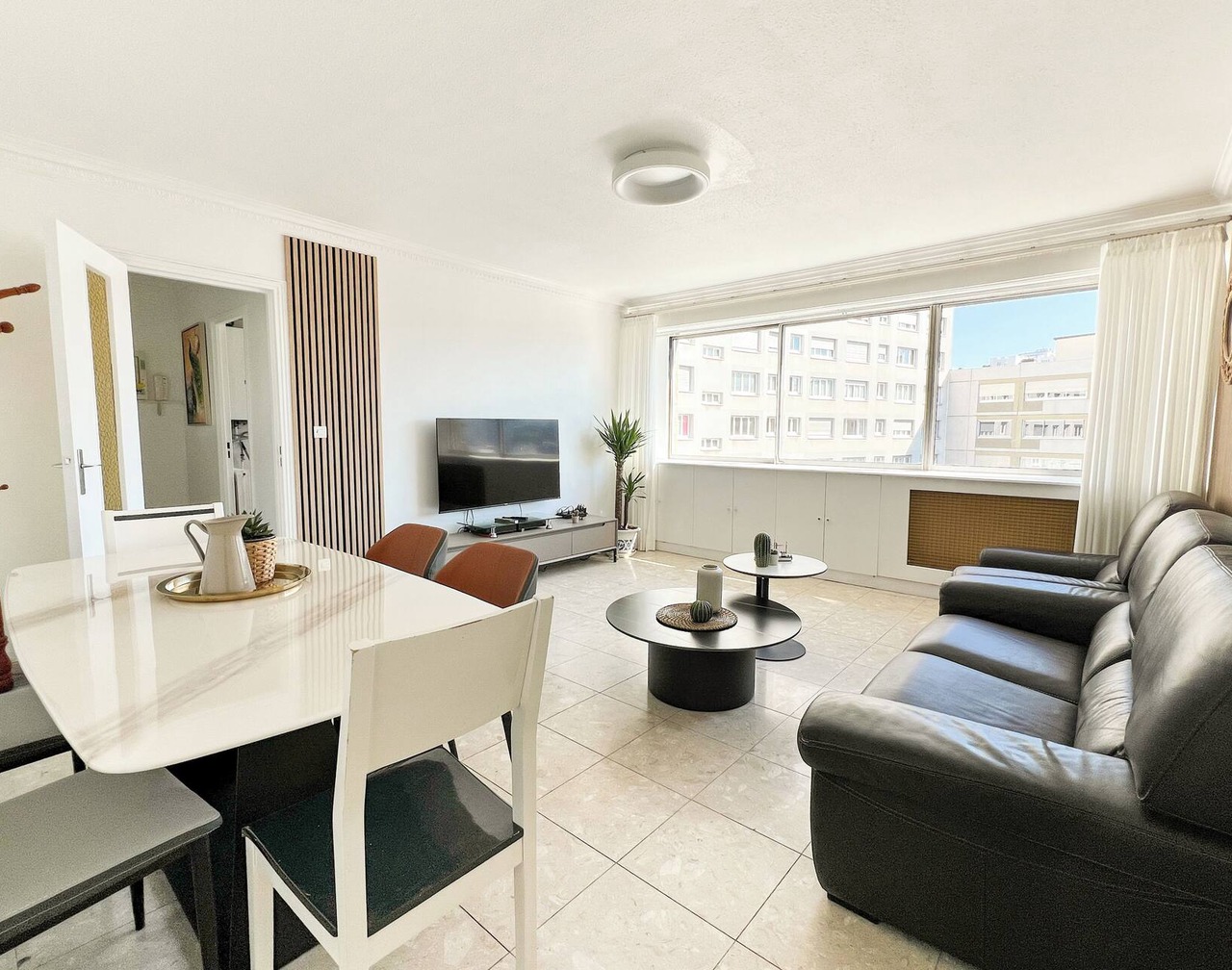 Near the Trendy Oberkampf District, Fully Renovated Apartment for 6 People 1
