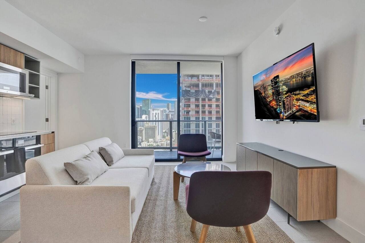 New 2-Bdrm Downtown Miami Apartment with Bay Vista 1