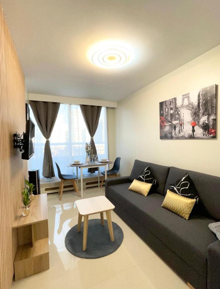 New Modern Apartment in Paris Center Metro 7 & 14 Maison Blanche 1