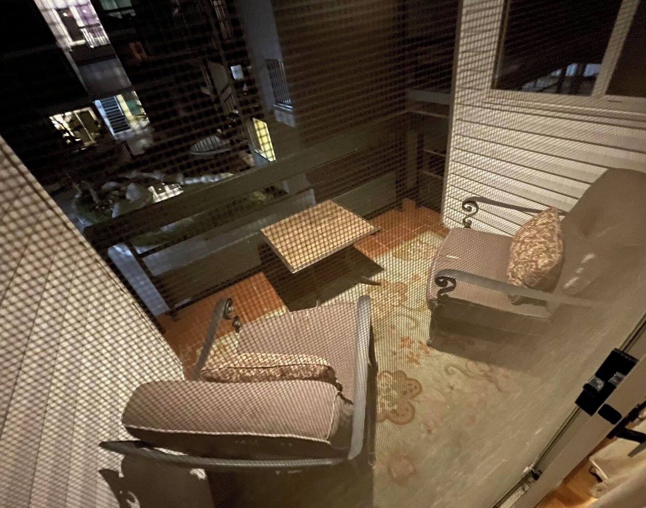 NEW ORLEANS ! BEAUTIFUL, SECURE, GREAT LOCATION, BY LAKE PONCHATRAIN! AMENITIES! 1