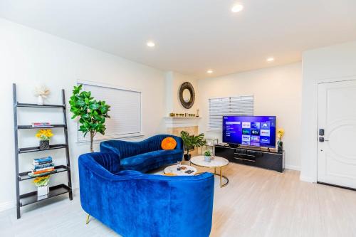Newly Remodeled 5B4B 2 mile from the Rose Parade 1