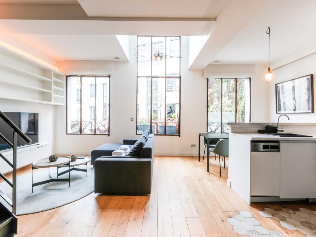 Newly renovated Loft Bastille 1