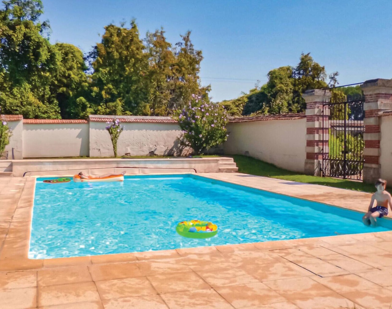 Nice apartment in Ocquerre with swimming pool 1