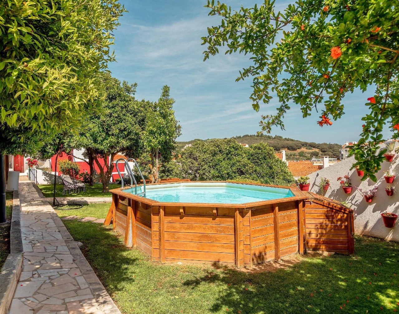 Nice flat with small shared pool 1