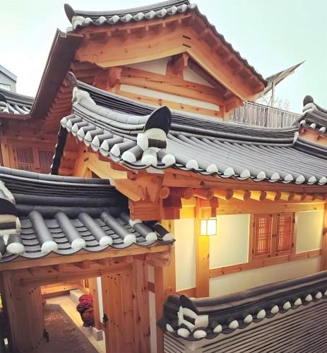 Numaru Stay - Luxury Private Hanoks in Seochon, Seoul 1