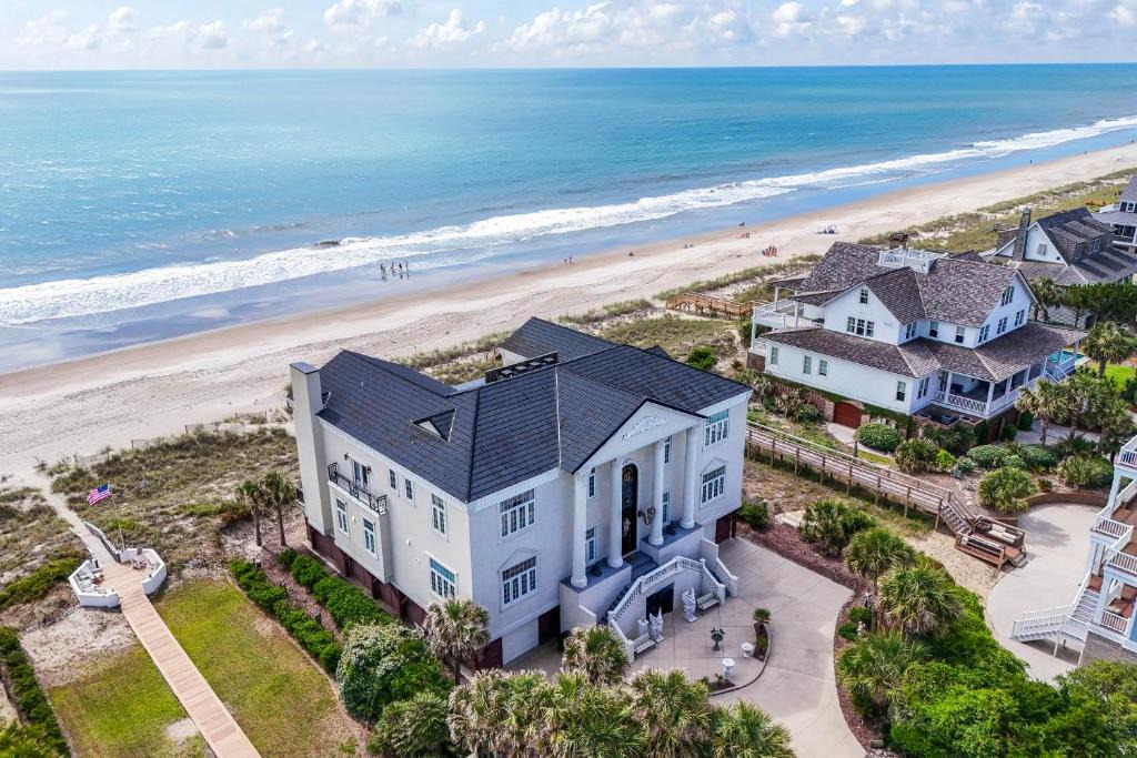 Oceanfront DeBordieu Estate, Direct Beach Access 1