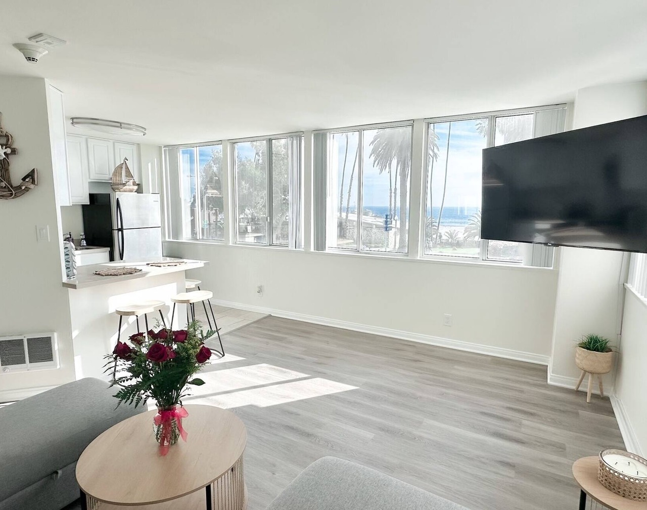 Oceanfront View Cabana only a few steps away from the iconic Santa Monica Pier! 1