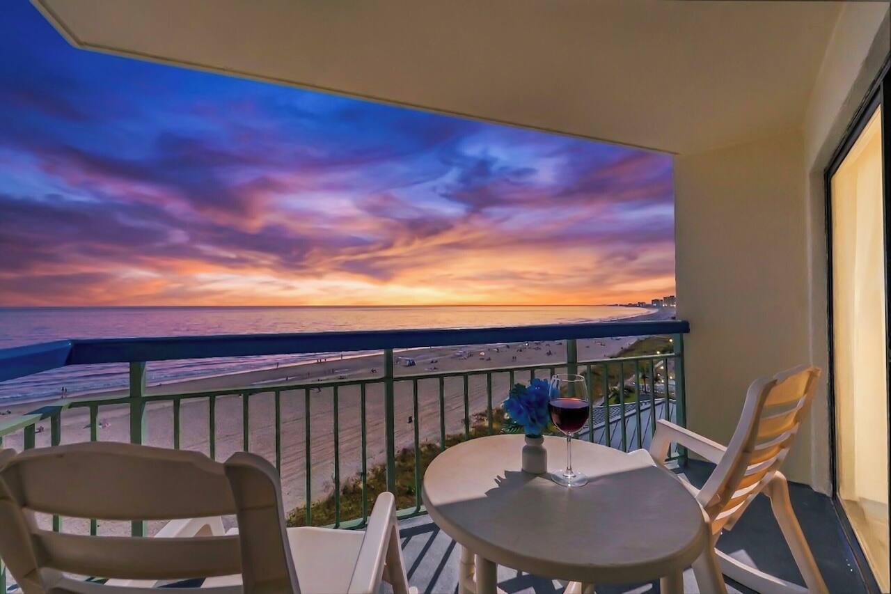 Oceans 816 - Great Views - 1 Bedroom Ocean Front Condo 1