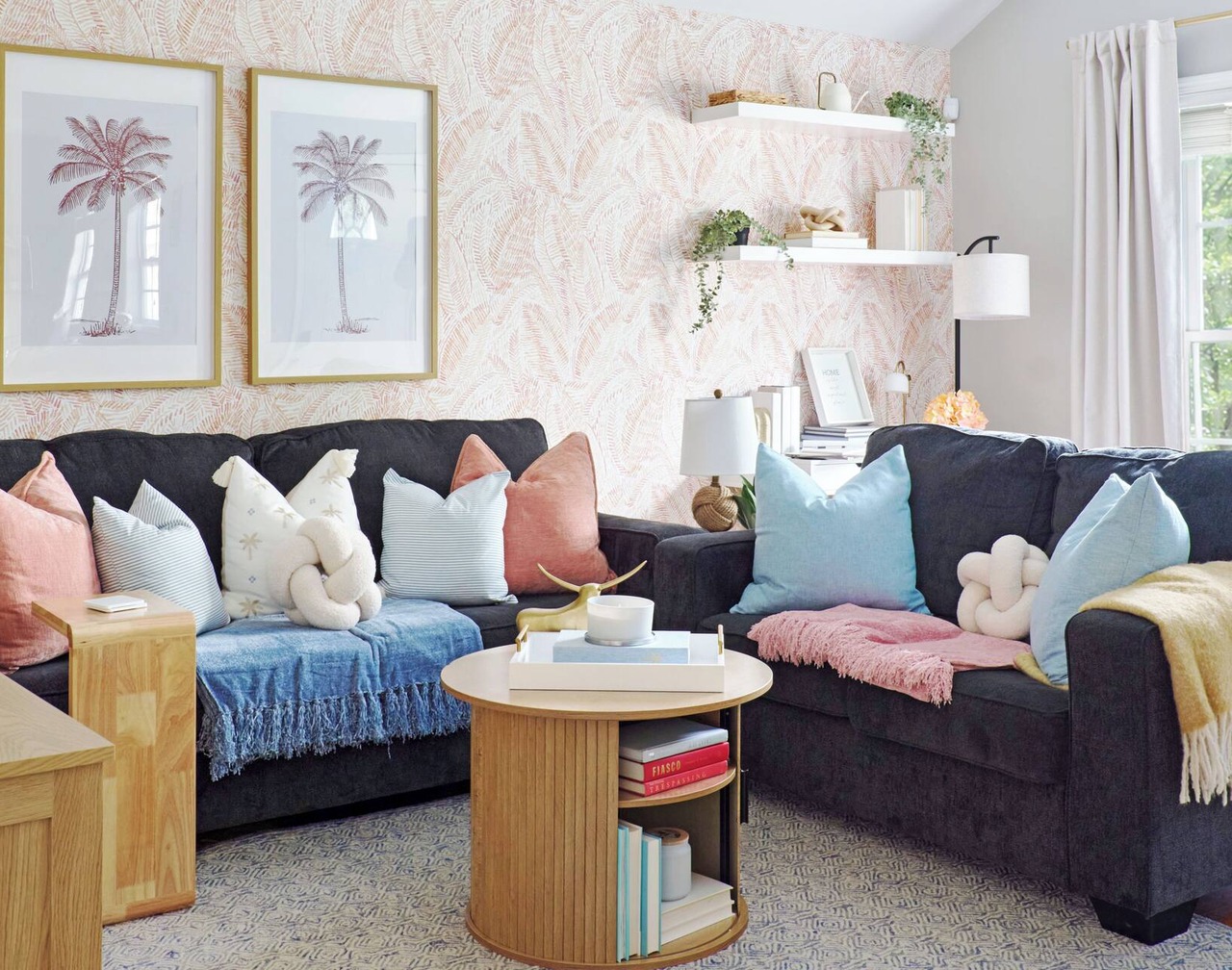 Palm Rose inspired 2Br Home Near NoDa & Uptown + Quiet Area and Sleeps 4 1