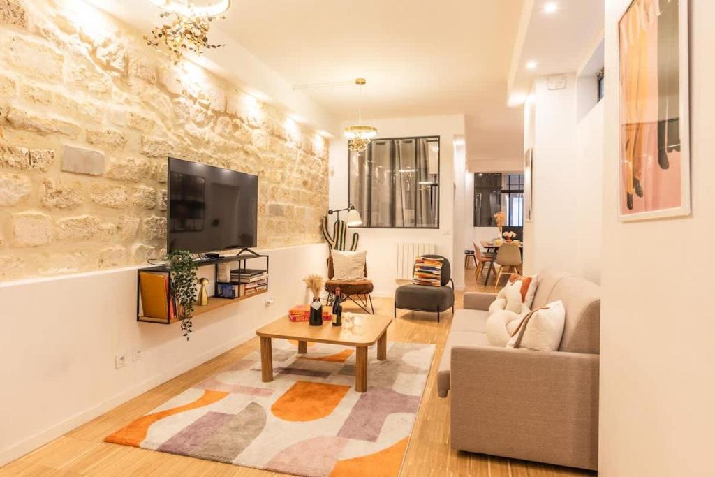 ParisConciergerie - Duplex for 12 with Cinema, 4BR 1