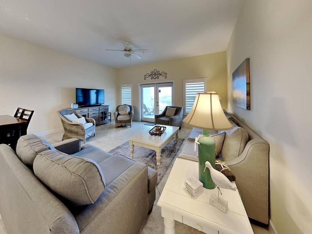 Pavilion Palms 201a 1