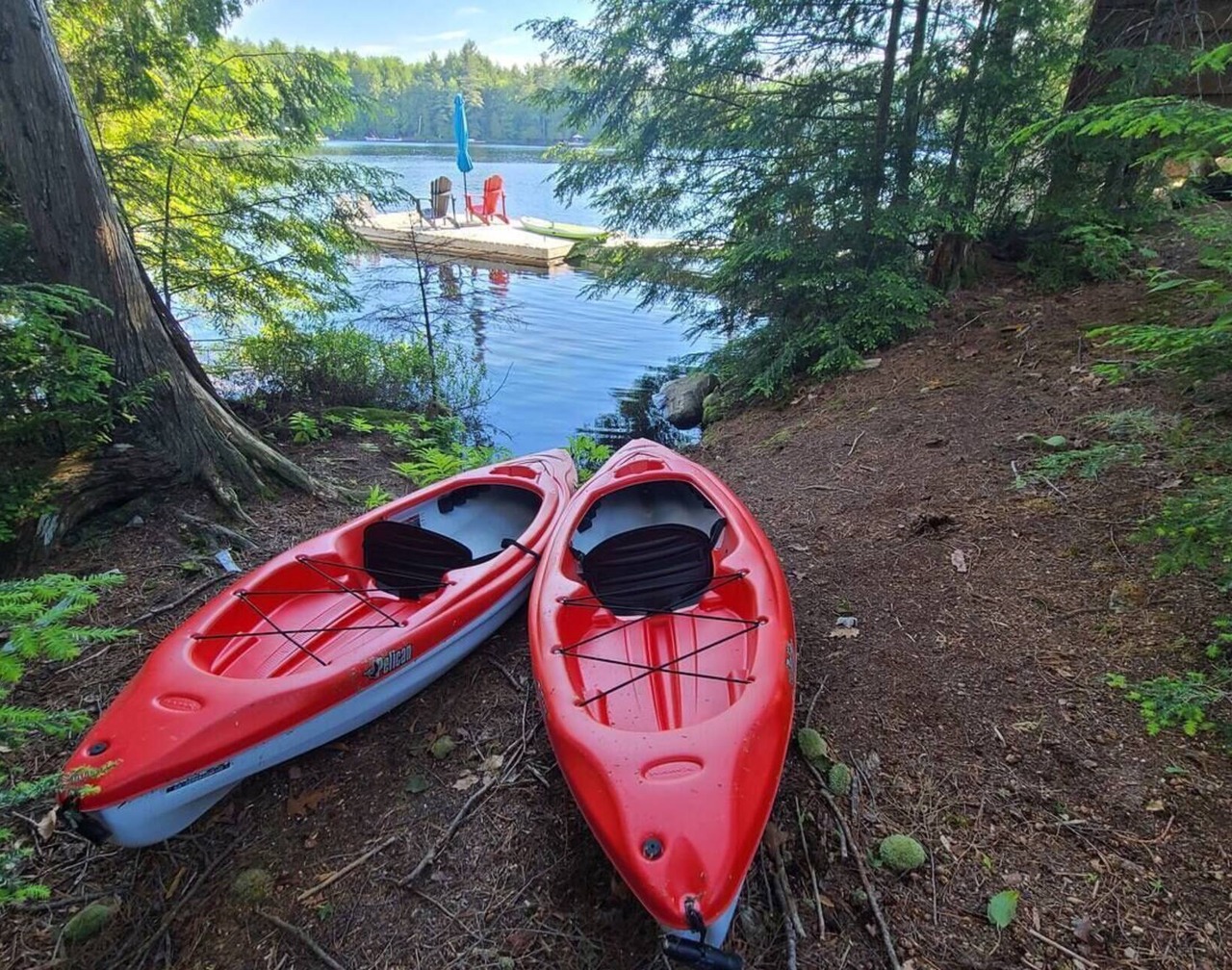 Peaceful Rustic-Luxury Lakefront Cottage Getaway for Couples & Family 1