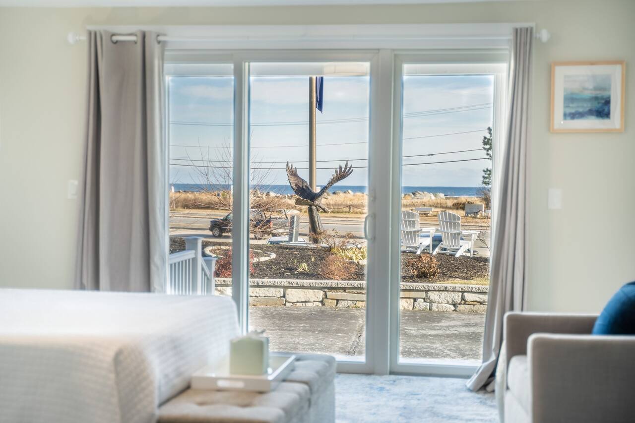 Perfect First Floor Oceanfront Room! 1