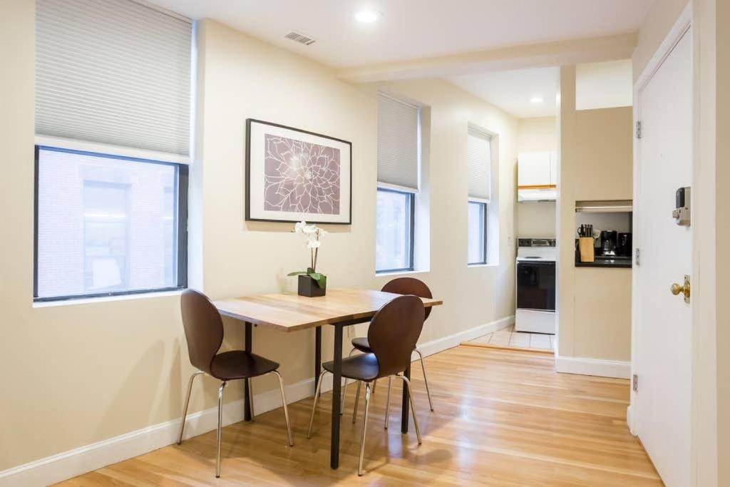Perfect North End Apt 2BR 2BA Laundry 1