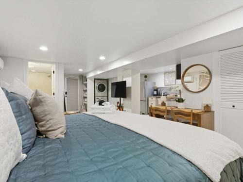 Petworth Gem - Modern Studio Near METRO rail 1