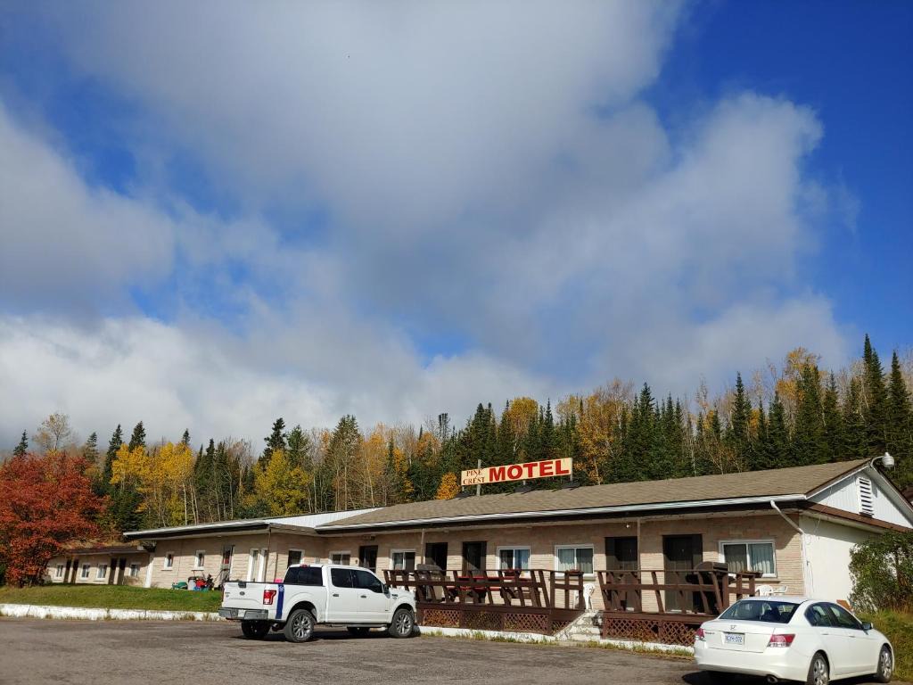 Pinecrest Motel 1
