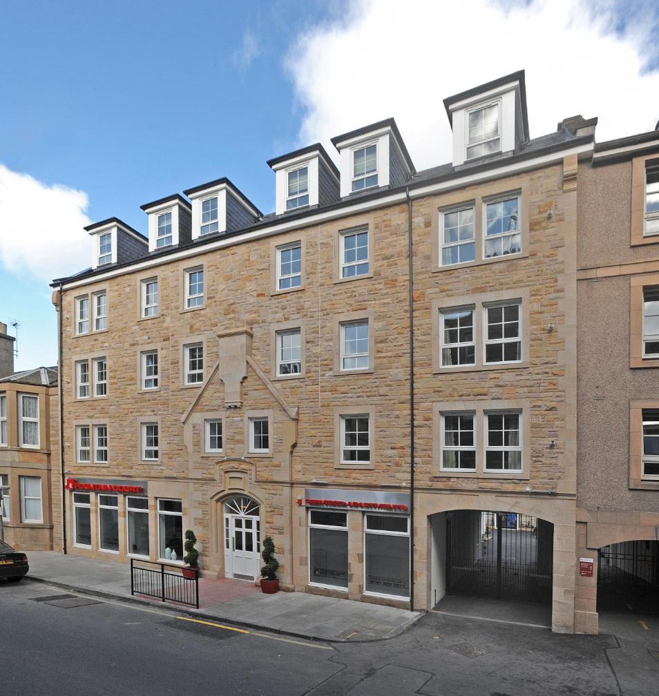 PREMIER SUITES Edinburgh Fountain Court 1