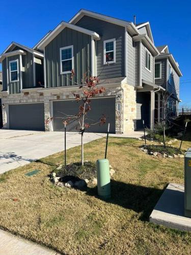 Pristine Location- COTA, TESLA, Airport 1