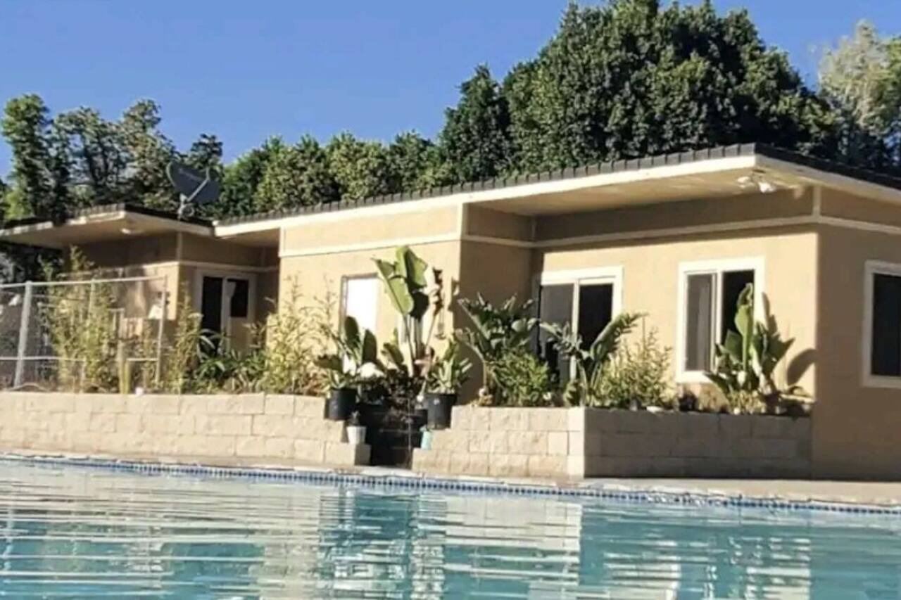 Private Pool Guesthouse for up to 6 on Secluded & Private Gated 3.25 acre Estate 1