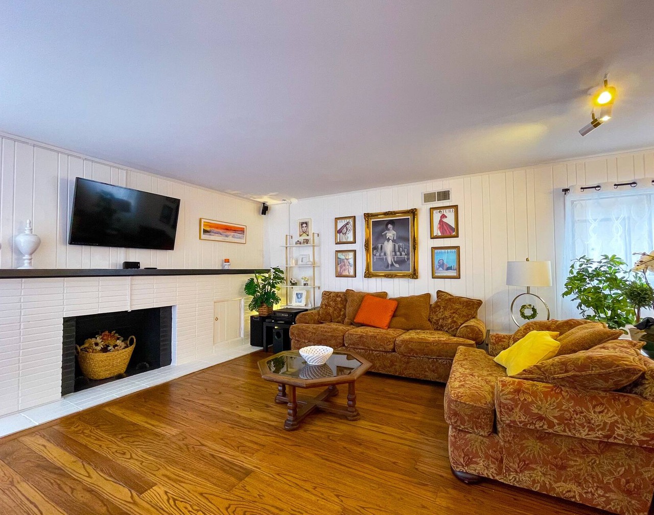Private, Quiet, and Furnished Home Away from Home by the Olympic Golf Course 1