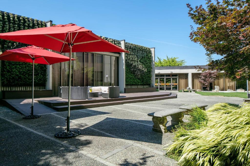 Radisson Blu Vancouver Airport Hotel & Marina 1