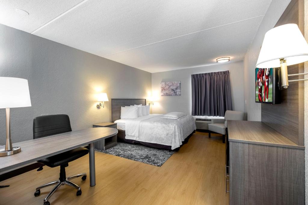 Red Roof Inn PLUS Boston - Mansfield - Foxboro 1