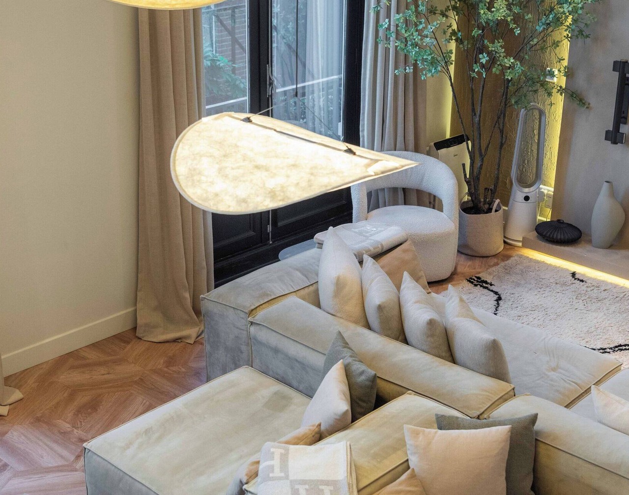 Renovated luxurious 200sqm loft in city center 1