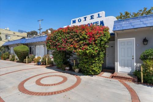 Rest Haven Motel 1