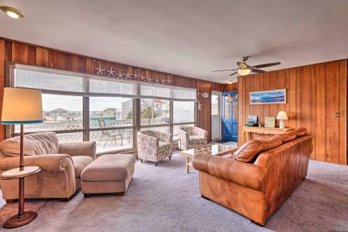 Rhode Island Oceanview Retreat: Walk to Shore! 1