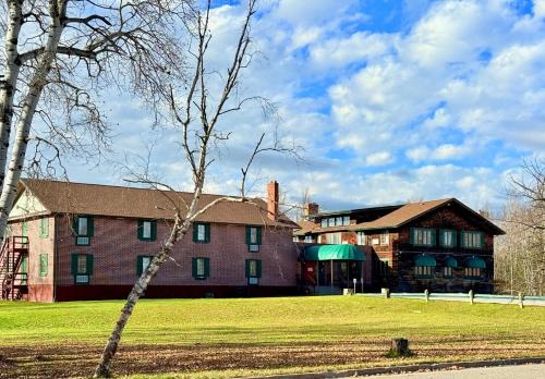 Riverview Lodge 1