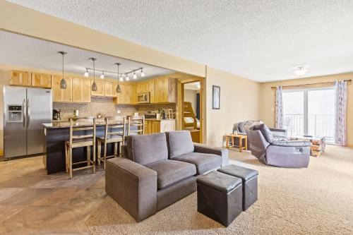 Rocky Mountain Escape with Vista View - Wildernest 1