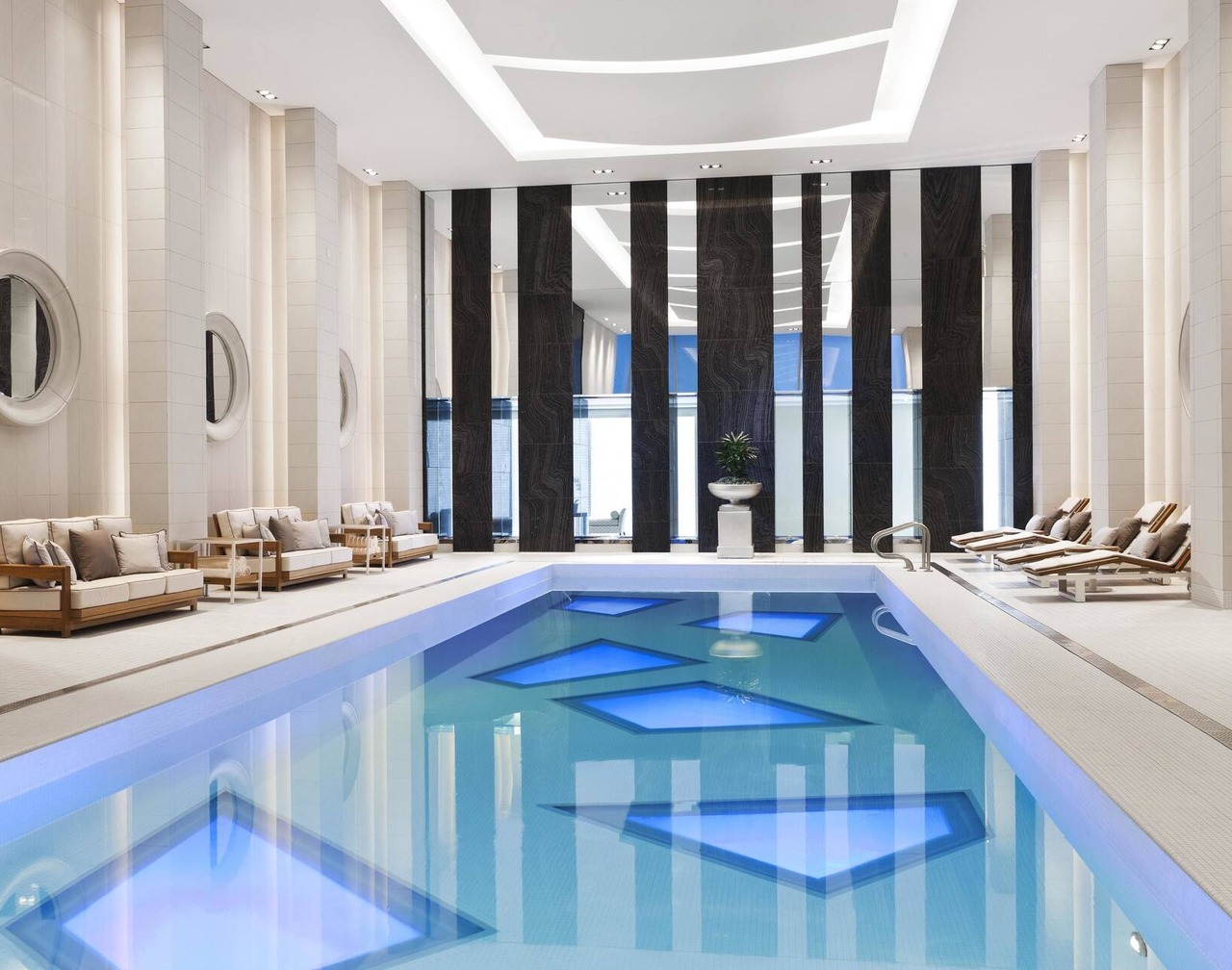Rosewood Hotel Georgia 1